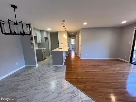 1701 Woodhollow Dr, Marlton, NJ 08053