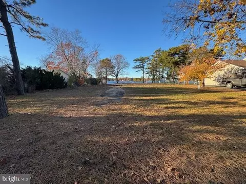 219 Chippewa Trl, Browns Mills, NJ 08015