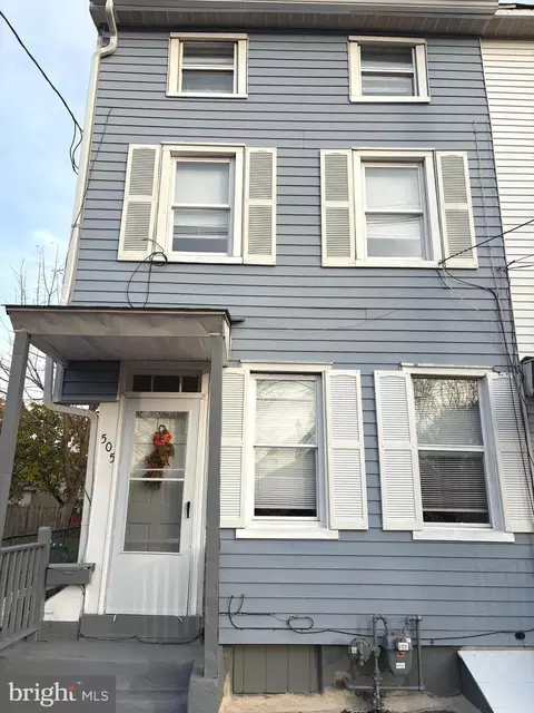 505 Lawrence St, Burlington, NJ 08016