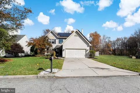 2 Watson Dr, Mount Laurel, NJ 08054