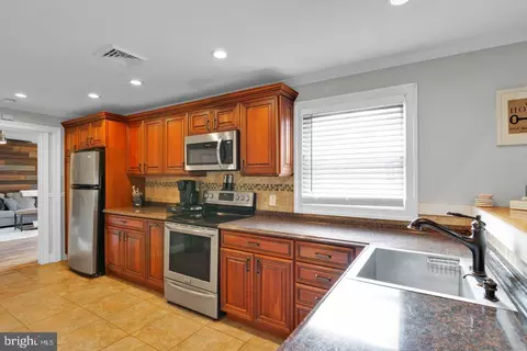 Kitchen - 306 E Rudderow Ave, Maple Shade, NJ 08052 photo 2 of 2