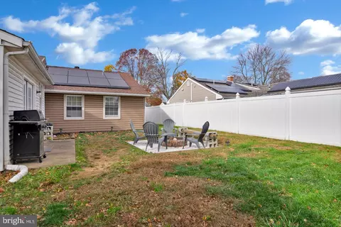Exterior - 306 E Rudderow Ave, Maple Shade, NJ 08052 photo 2 of 3