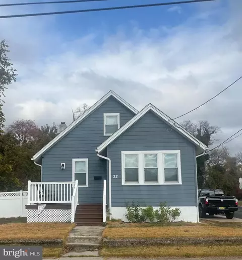 32 Alden Ave, Delran, NJ 08075