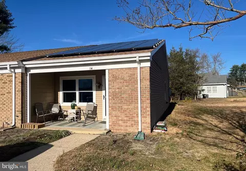 24 Farrington Ct, Southampton, NJ 08088