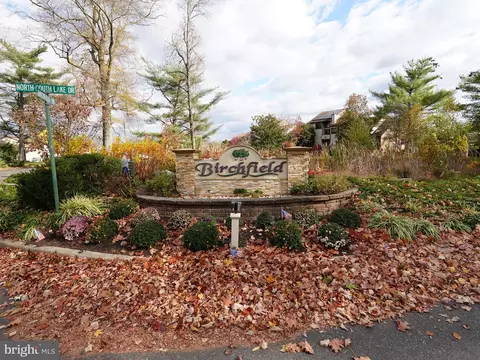 130 Birchfield Ct # B, Mount Laurel, NJ 08054