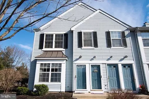 901 Lindsley Ct, Burlington, NJ 08016