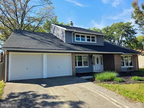 15 Erynwood Ave, Marlton, NJ 08053