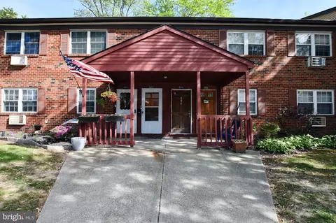 604 Garnet Dr, Burlington, NJ 08016