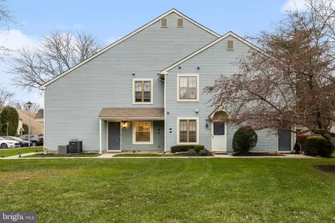 161 A Bradford Ct, Mount Laurel, NJ 08054