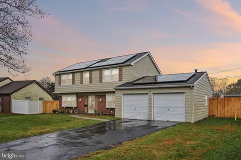 32 Exton Ln, Willingboro, NJ 08046