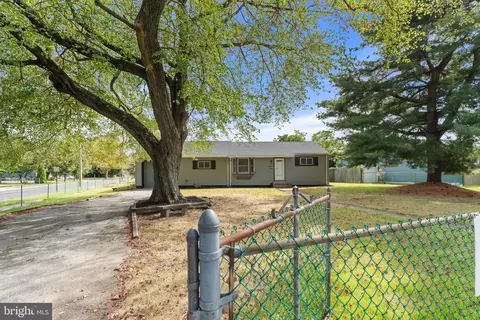 4 W Germantown Ave, Maple Shade, NJ 08052