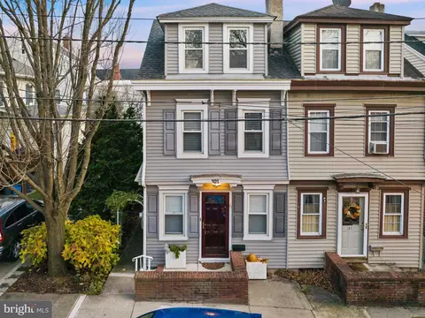 101 Walnut St, Bordentown, NJ 08505