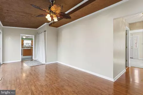 Entry Way - 43 Woodside Dr, Tabernacle, NJ 08088 photo 2 of 3