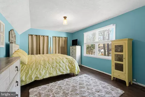 Bedroom - 43 Woodside Dr, Tabernacle, NJ 08088 photo 1 of 2