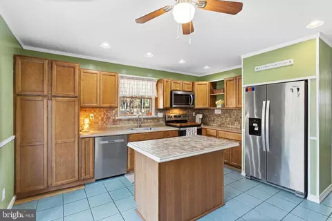 Kitchen - 43 Woodside Dr, Tabernacle, NJ 08088 photo 2 of 2