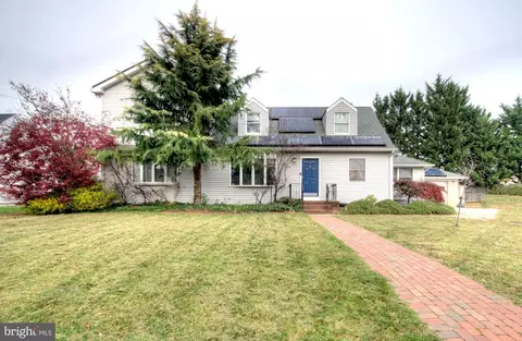 10 Linden Rd, Bordentown, NJ 08505