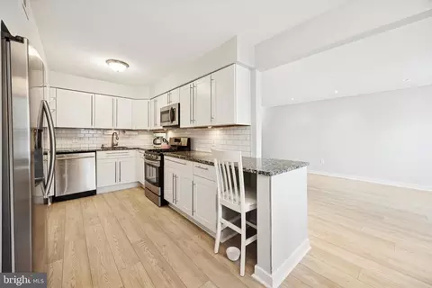 Kitchen - 3003 Harbour Dr, Palmyra, NJ 08065 photo 2 of 3