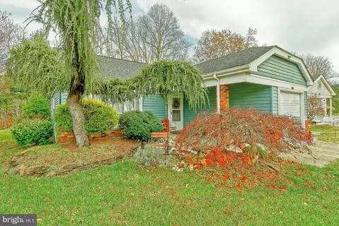 103 Buckingham Dr, Southampton, NJ 08088