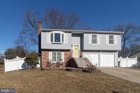70 Tarnsfield Dr, Westampton, NJ 08060