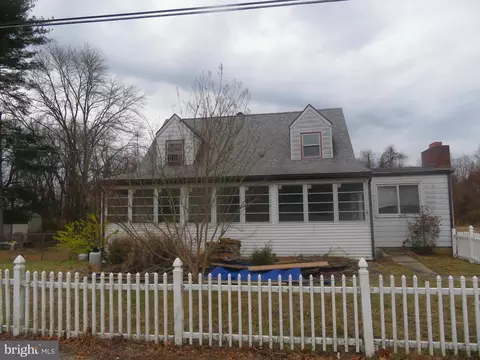 721 Lucas Ln, Southampton, NJ 08088
