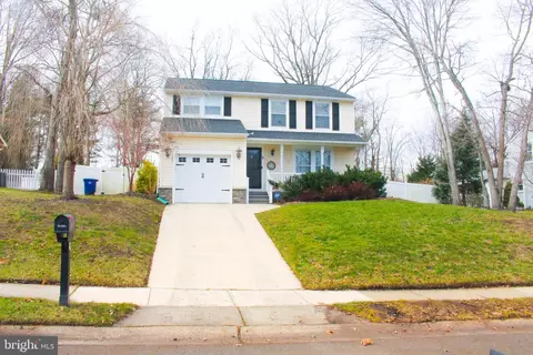 6 Kingsley Ave, Marlton, NJ 08053