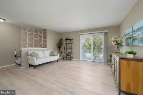 4108 B Adelaide Dr, Mount Laurel, NJ 08054