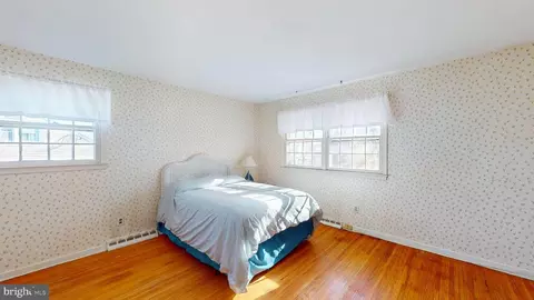 Bedroom - 213 Wayne Dr, Cinnaminson, NJ 08077 photo 2 of 6