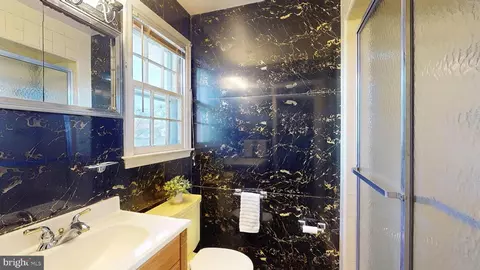 Bath - 213 Wayne Dr, Cinnaminson, NJ 08077 photo 2 of 2