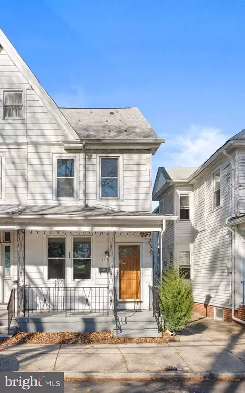 129 W Union St, Burlington, NJ 08016