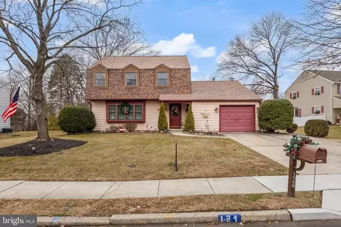 124 Coopers Kill Rd, Delran, NJ 08075