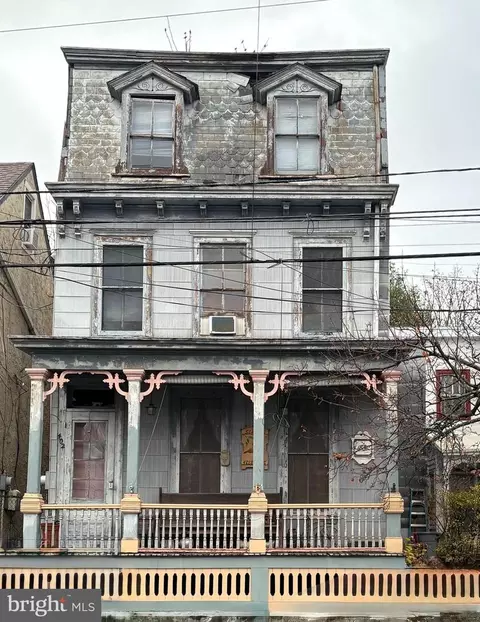 402 Prince St, Bordentown, NJ 08505