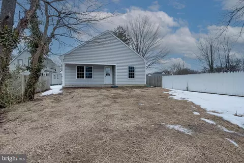 48 Pine St, Beverly, NJ 08010 photo 22