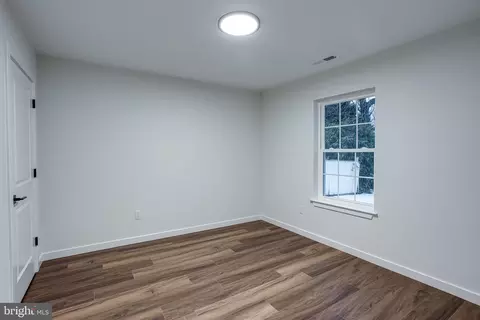 48 Pine St, Beverly, NJ 08010 photo 14