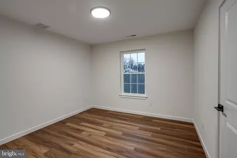48 Pine St, Beverly, NJ 08010 photo 16