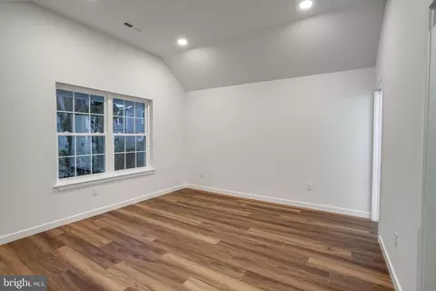 48 Pine St, Beverly, NJ 08010 photo 9