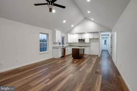 48 Pine St, Beverly, NJ 08010 photo 5