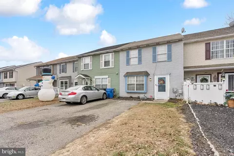 18 E 4th St, Burlington, NJ 08016