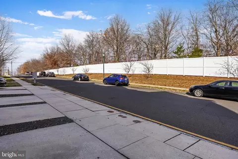 Exterior - 5 River Ln, Delanco, NJ 08075 photo 4 of 5