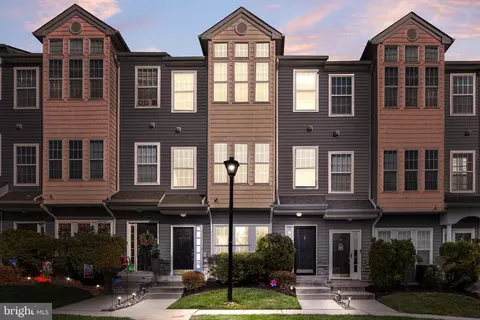 Exterior - 5 River Ln, Delanco, NJ 08075 photo 5 of 5