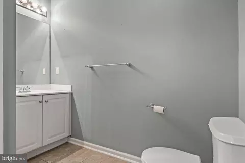 Entry Way - 5 River Ln, Delanco, NJ 08075 photo 1 of 3