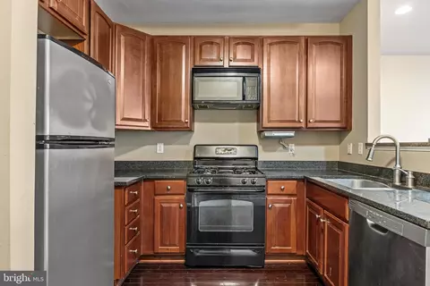 Kitchen - 5 River Ln, Delanco, NJ 08075 photo 3 of 4