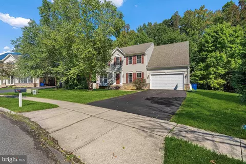 406 Arnold Dr, Florence, NJ 08518
