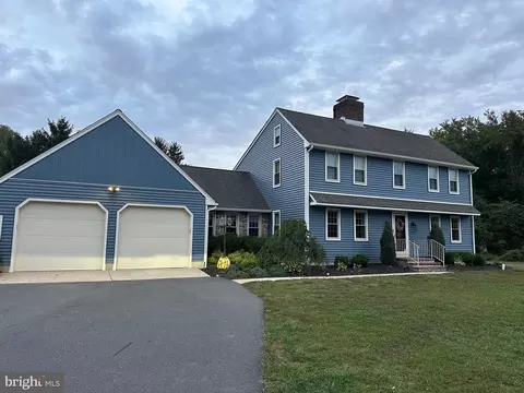 478 Island Rd, Columbus, NJ 08022