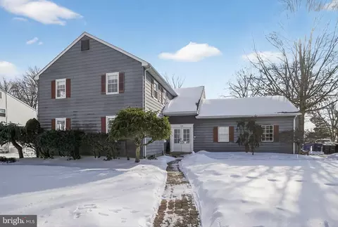 109 Yorktown Dr, Mount Laurel, NJ 08054