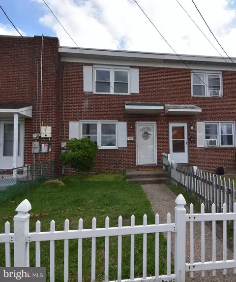 76 W 4th St, Burlington, NJ 08016
