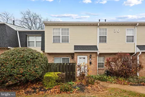 2147 Harbour Dr, Palmyra, NJ 08065
