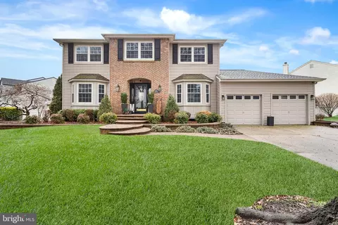 105 Stonebrook Dr, Lumberton, NJ 08048