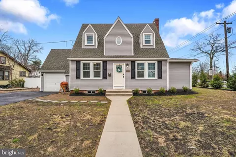 330 Hazel Ave, Delanco, NJ 08075