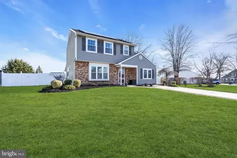 9 Honey Locust Ln, Eastampton, NJ 08060