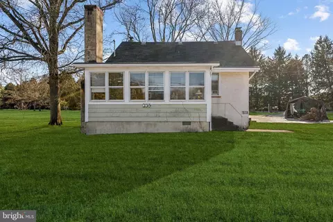 236 Church Rd, Medford, NJ 08055